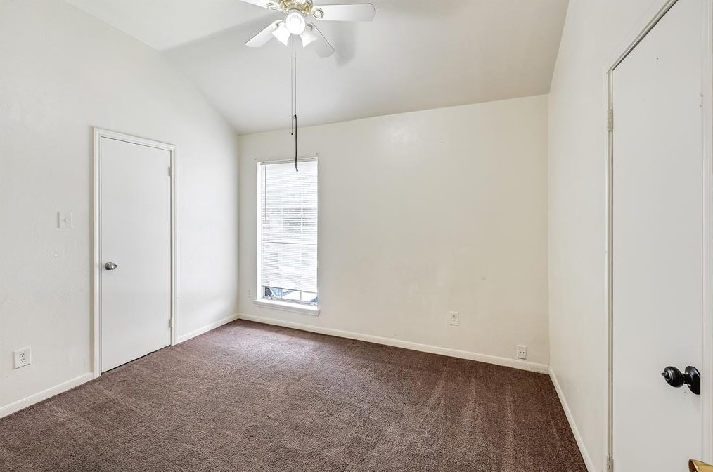 9302 Stonecreek Ln, Houston TX  77036-8613 exterior