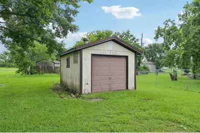 5110 3rd Street, Danbury, TX 77534 - Photo 35