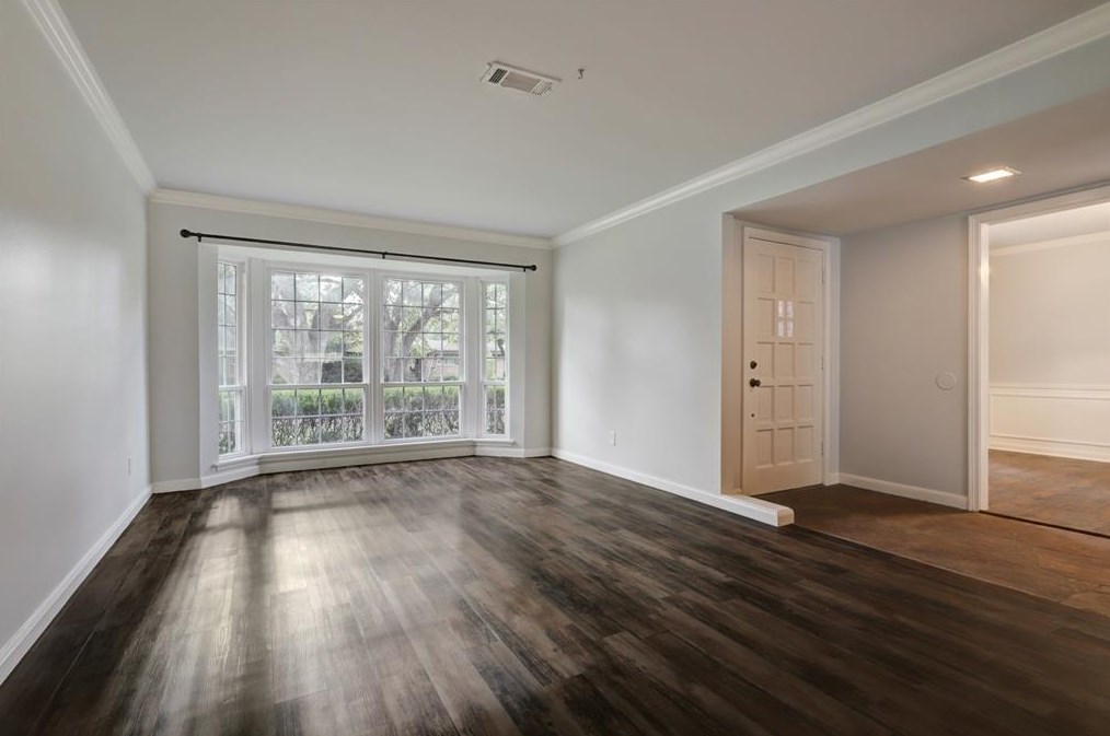 9215 Timberside Dr, Houston TX  77025-4540 exterior