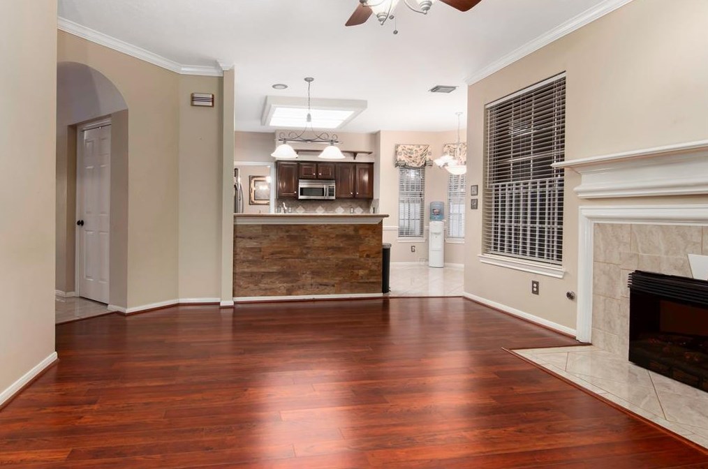 1603 Almond Brk Ln, Houston TX  77062-8015 exterior