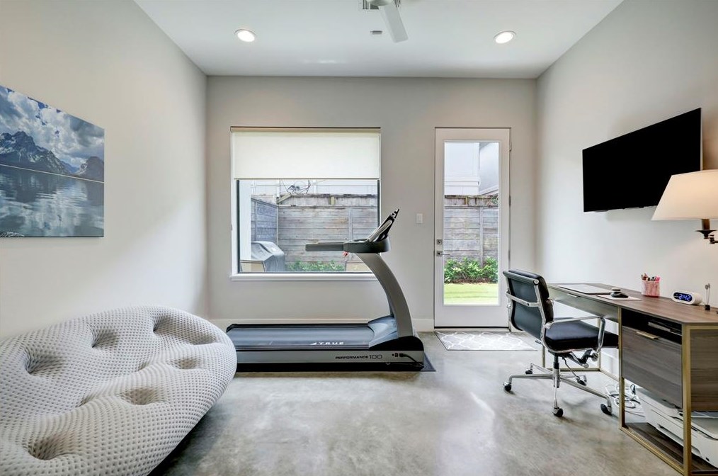 2624 Newman St, Houston TX  77098-1408 exterior
