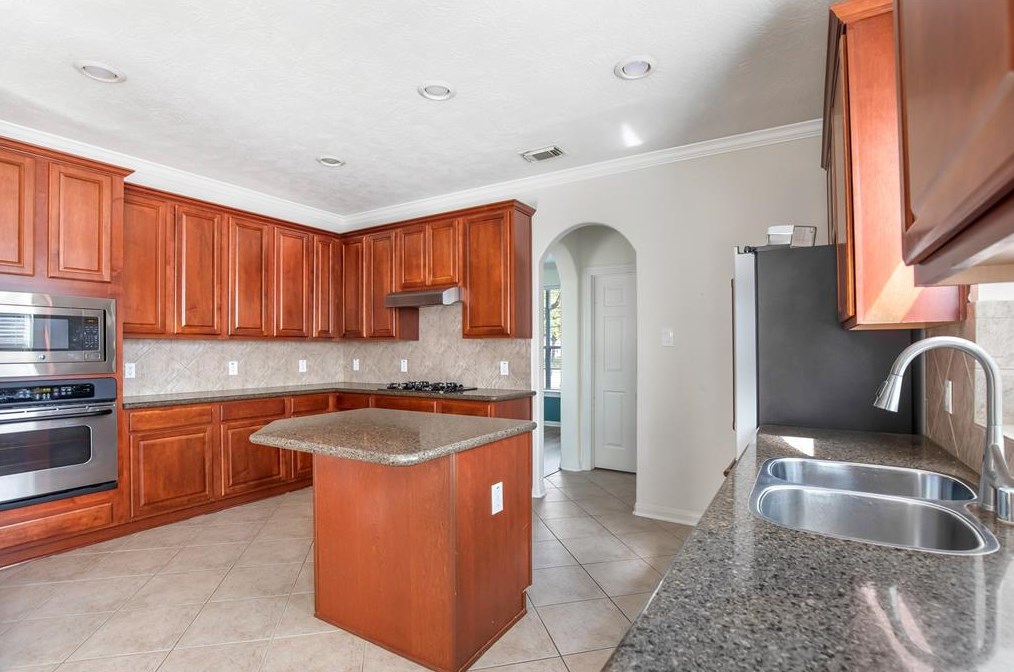 12402 Brazos Bnd Trl, Humble TX  77346-3085 exterior