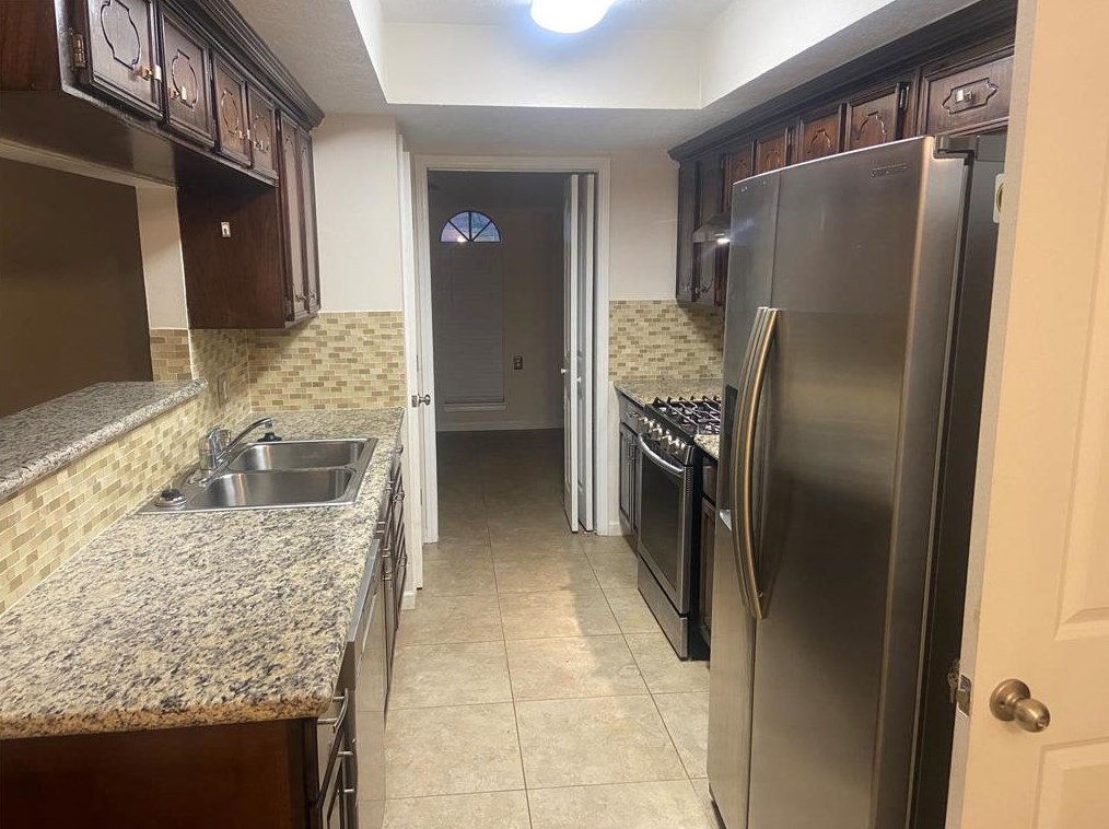10919 Gulfdale Dr, Houston TX  77075-4607 exterior