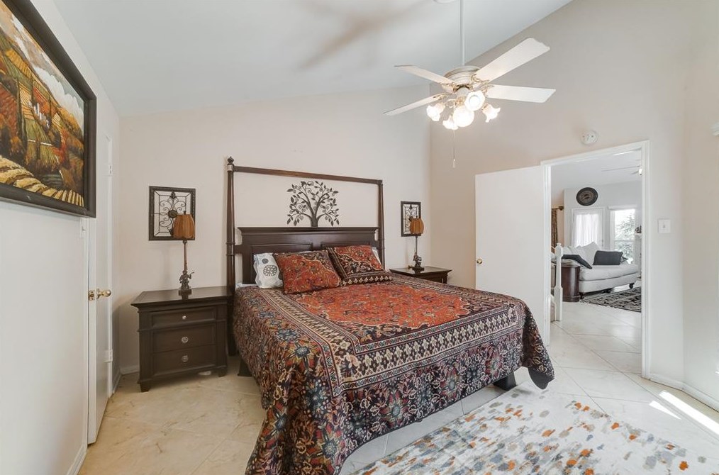 13518 Lynnville Dr, Houston TX  77065-3158 exterior