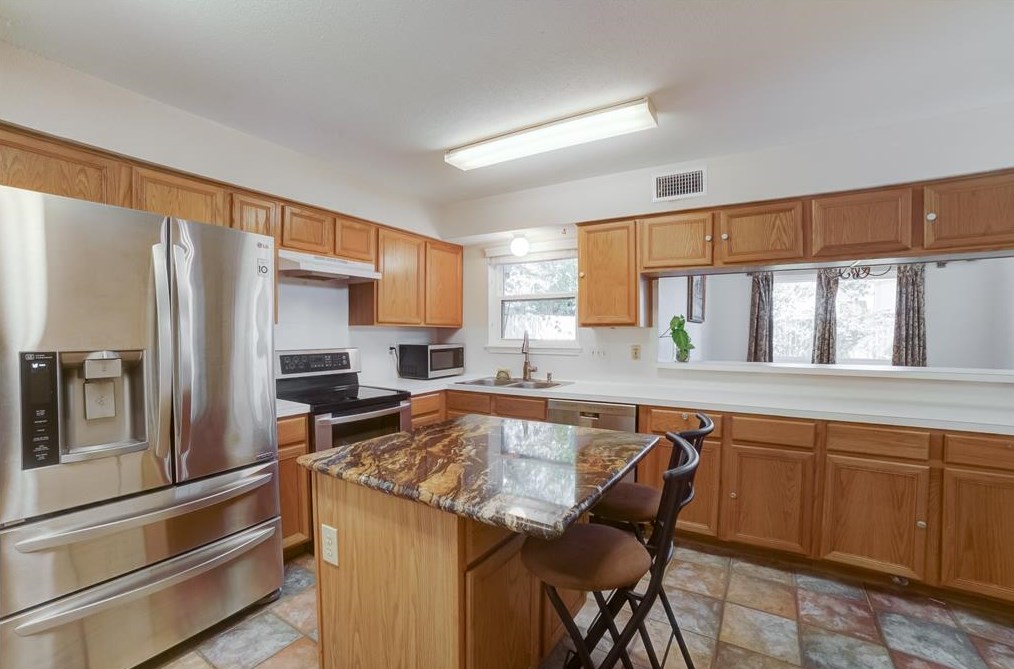 13518 Lynnville Dr, Houston TX  77065-3158 exterior