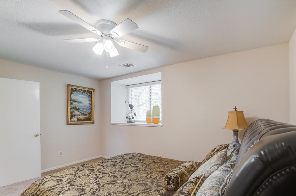 13518 Lynnville Dr, Houston TX  77065-3158 exterior