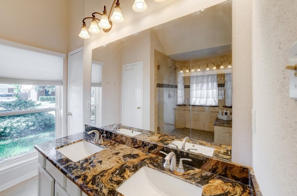 13518 Lynnville Dr, Houston TX  77065-3158 exterior