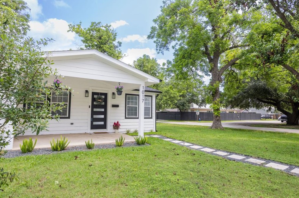 1017 Joyce, Houston TX 77009-2030 exterior