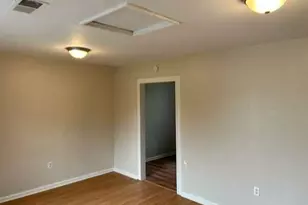 1022 W 8th St, Freeport, TX 77541 - Photo 5