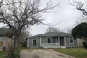 1022 W 8th St, Freeport, TX 77541 - Photo 1