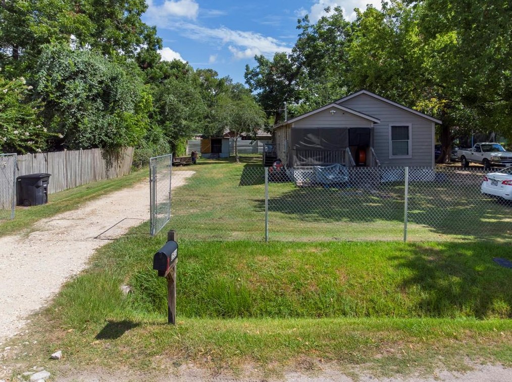 2516 Glen Ave, Houston TX  77088-7540 exterior