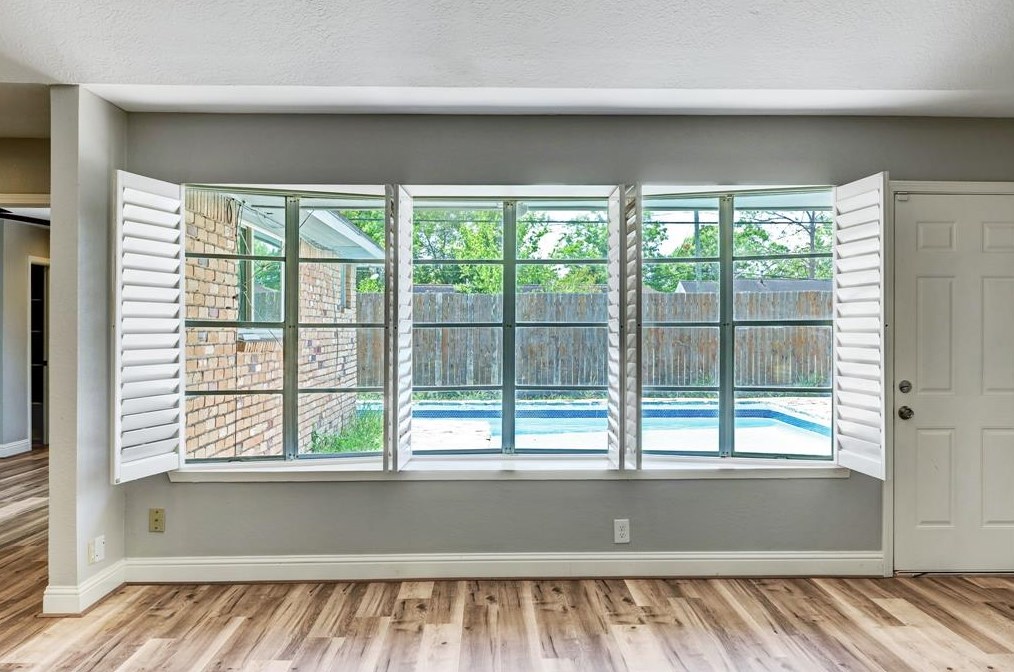 6007 Beaudry Dr, Houston TX  77035-2307 exterior