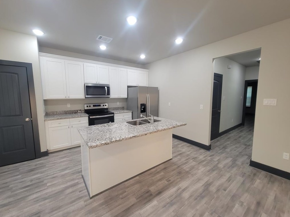 8221 Charlesmont St, Houston TX  77078-1737 exterior