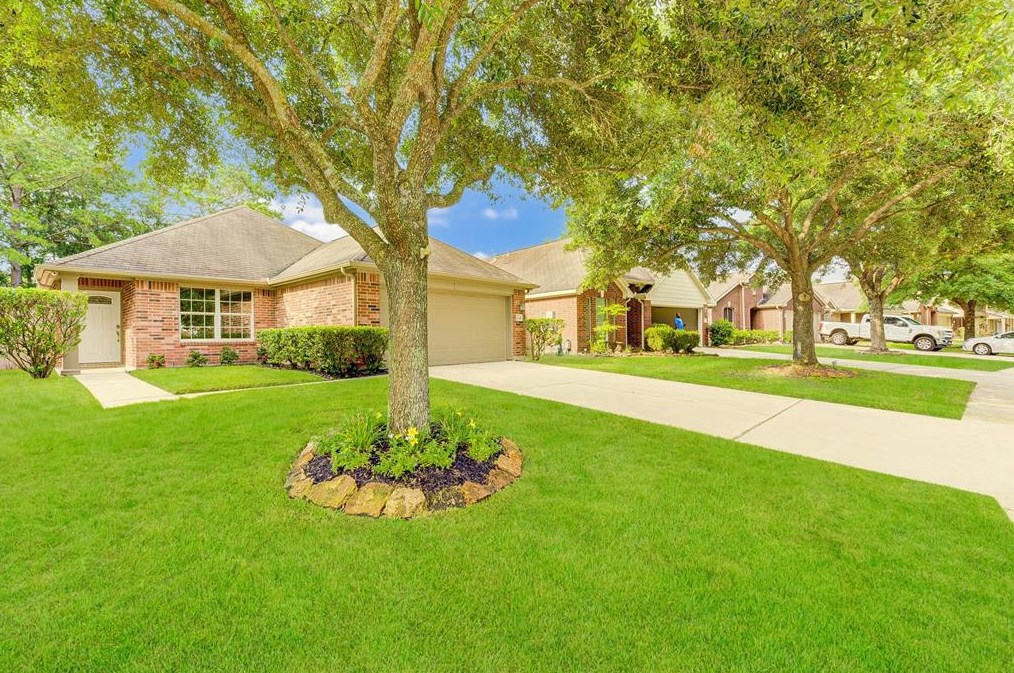 1438 Meadowhigh Ln, Spring TX 77373-7866 exterior