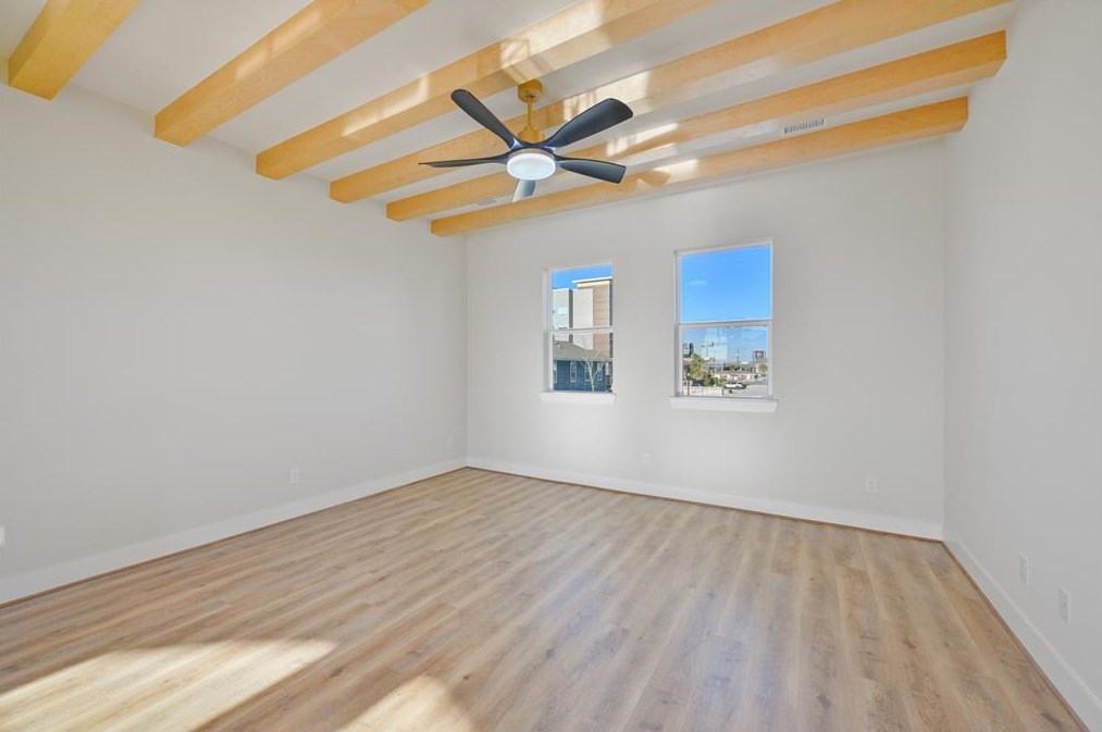 1102 64 St, Galveston TX 77551-1043 exterior