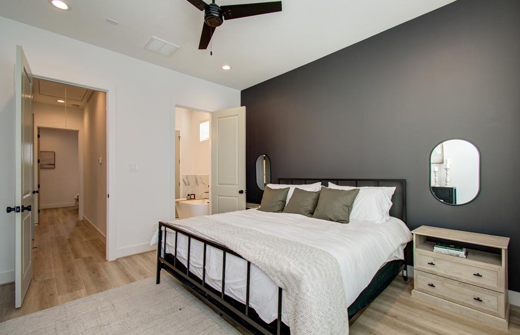 2343 Eagle St, Houston TX  77004-5207 exterior