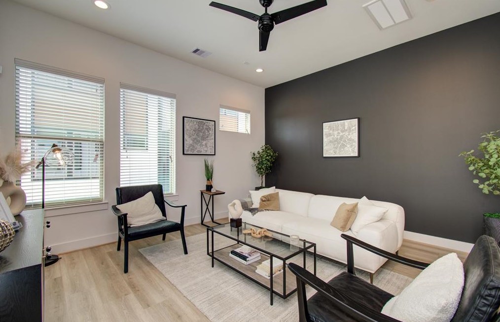 2343 Eagle St, Houston TX  77004-5207 exterior