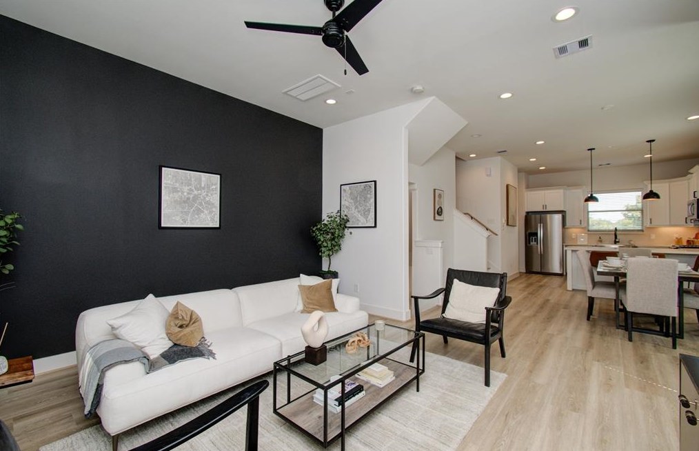 2343 Eagle St, Houston TX  77004-5207 exterior
