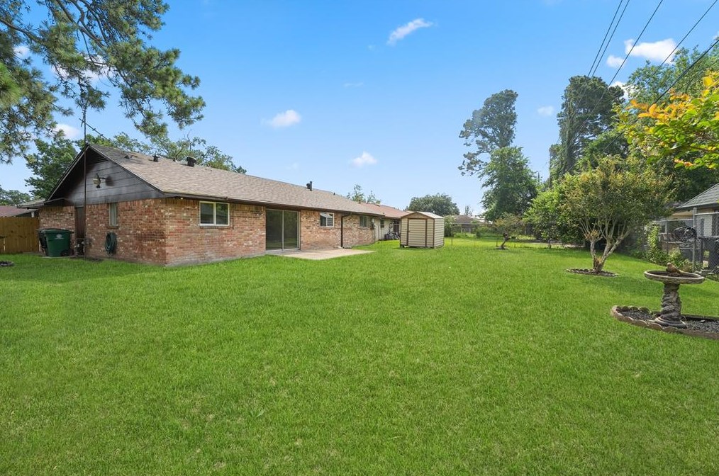 6502 Leedale, Houston TX  77016-2415 exterior