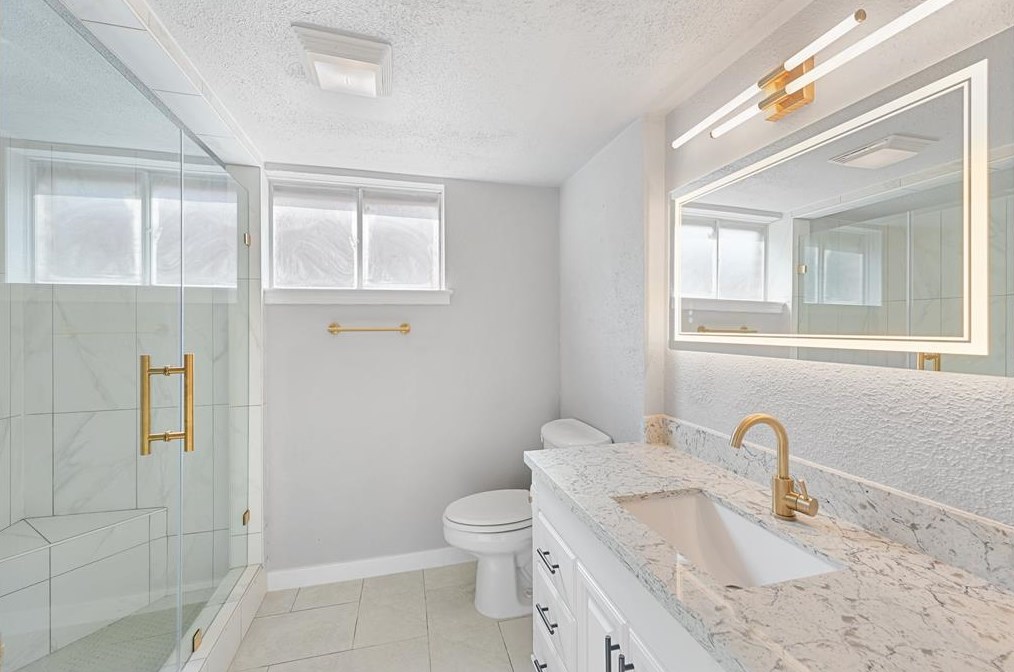 6502 Leedale, Houston TX  77016-2415 exterior