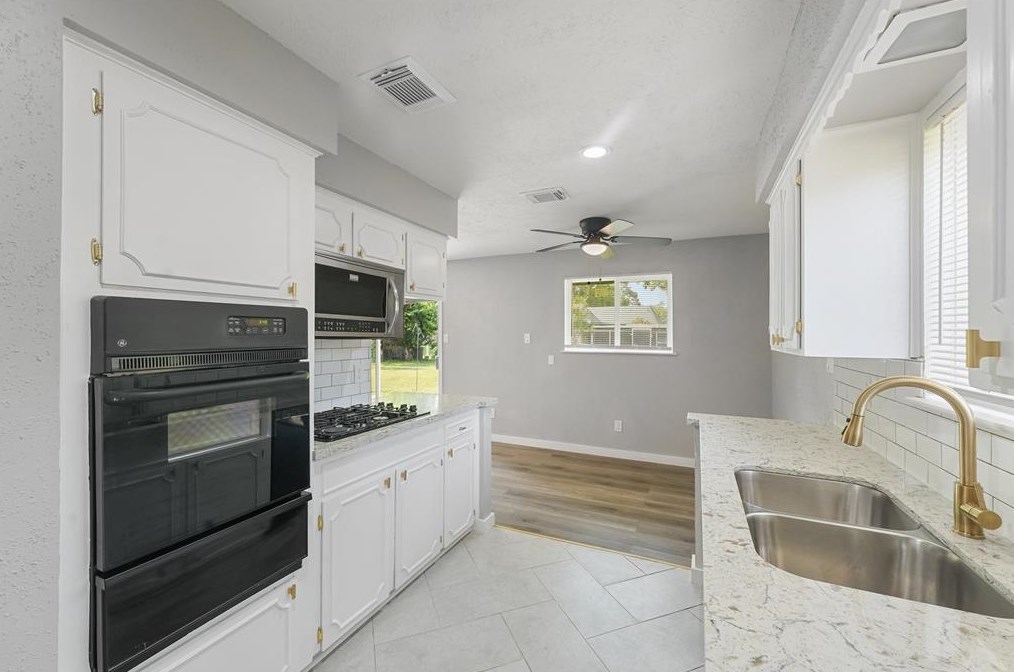 6502 Leedale, Houston TX  77016-2415 exterior