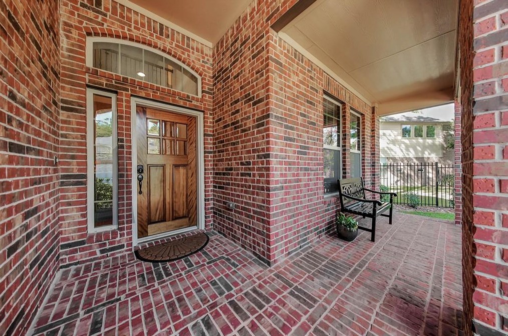 58 Sawbridge Cir, Spring TX  77389-5139 exterior