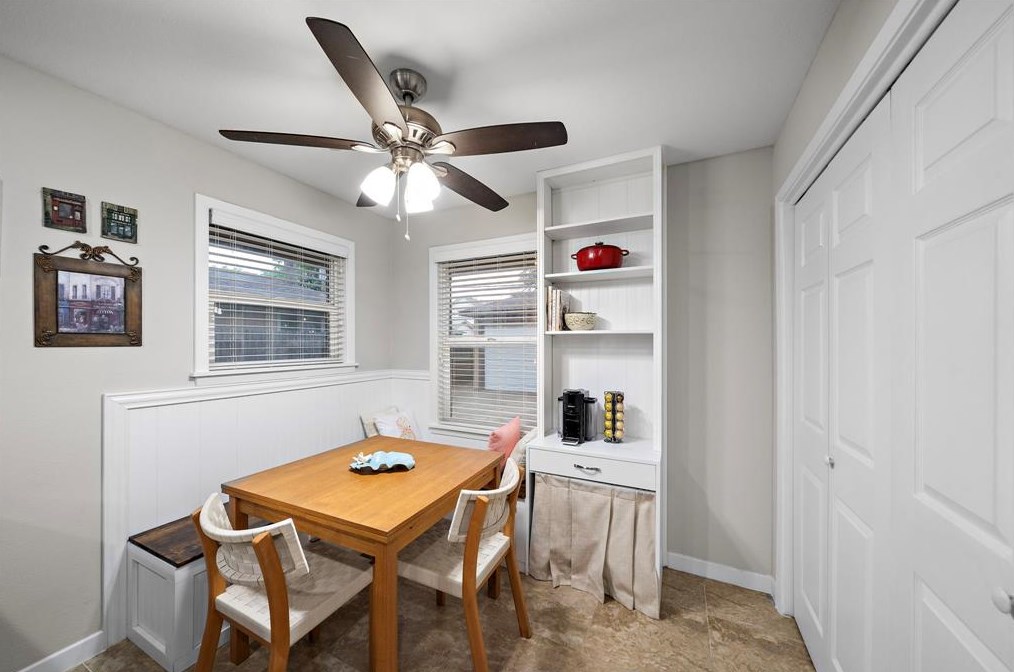 1206 Shadeland Dr, Houston TX  77043-4226 exterior