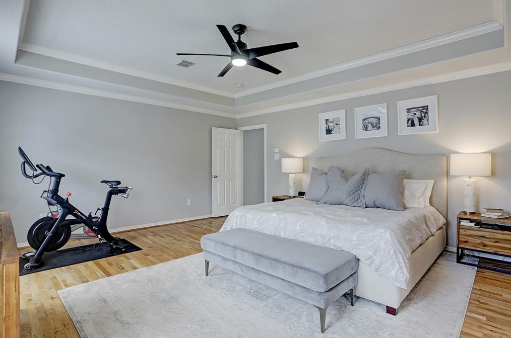 2662 Shady Acres Lndg, Houston TX  77008-7078 exterior