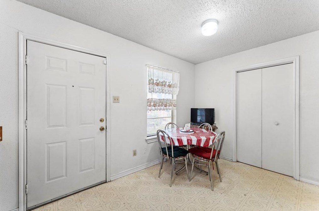 7017 Hershe St, Houston TX  77020-5115 exterior