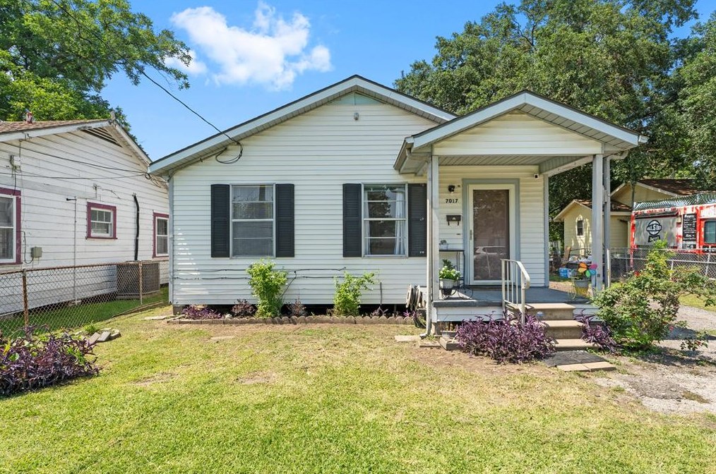7017 Hershe St, Houston TX  77020-5115 exterior
