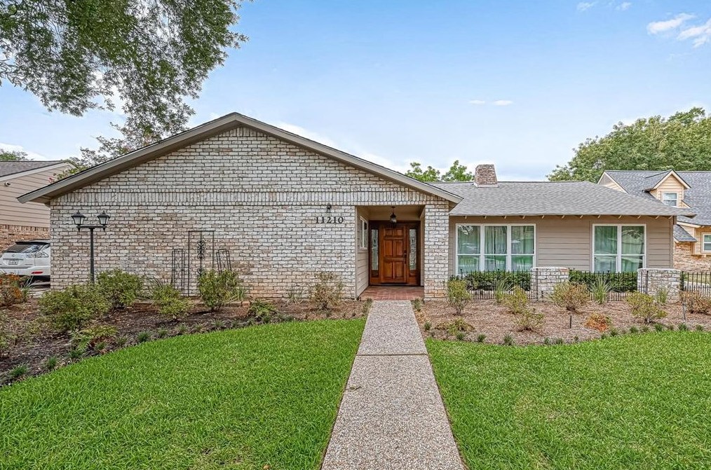 11210 Ash Crk Dr, Houston TX  exterior
