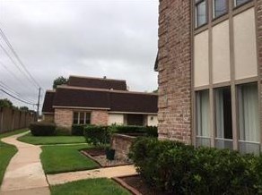 2818 Camelot Ln, Missouri City TX  77459-2623 exterior