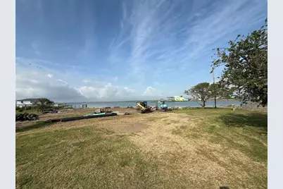 1021 17th Street, San Leon, TX 77539 - Photo 5