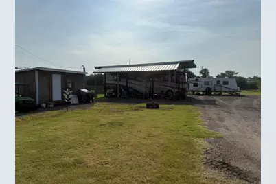 1021 17th Street, San Leon, TX 77539 - Photo 13