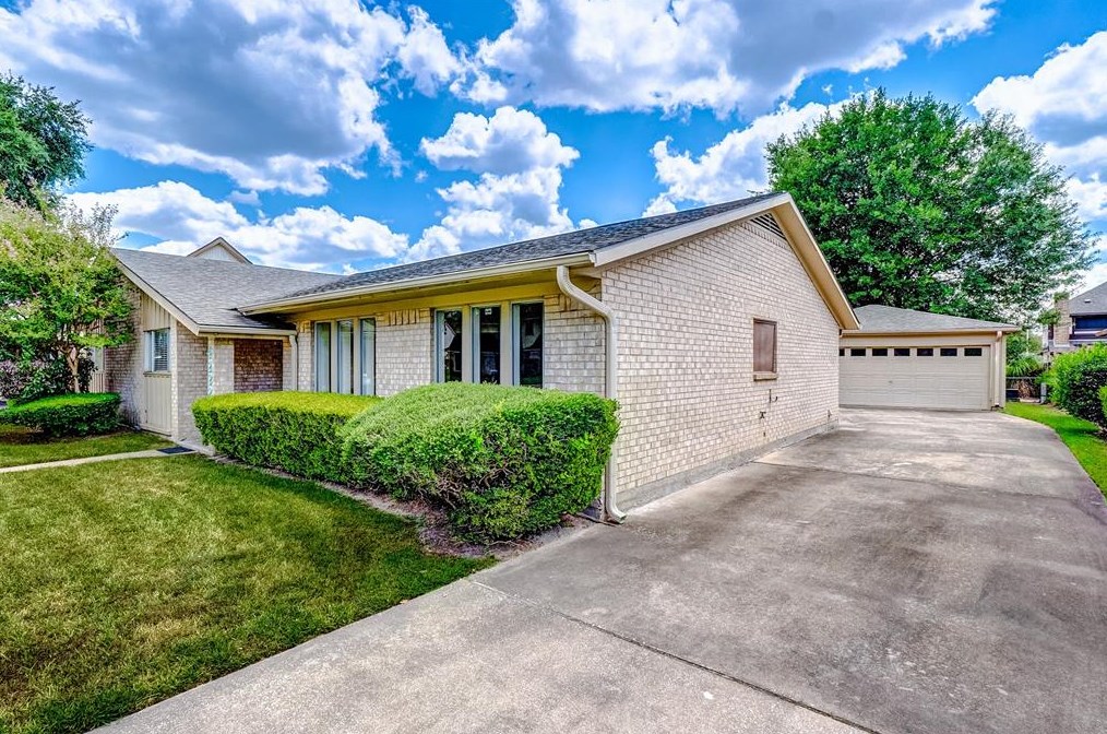 4222 Colombia Dr, Pasadena TX 77504-2515 exterior