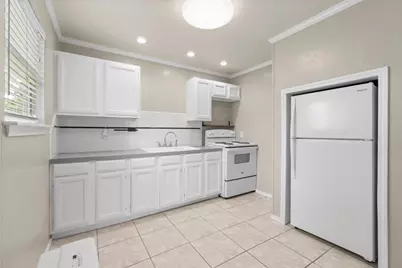 215 Sandy Ridge Drive, Livingston, TX 77351 - Photo 11