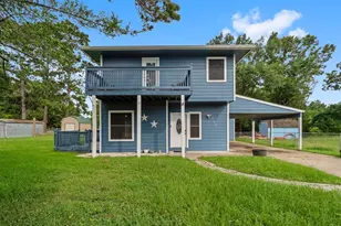 215 Sandy Ridge Dr, Livingston, TX 77351 - Photo 1