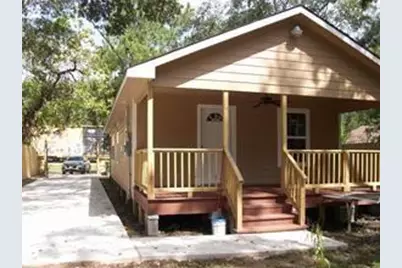 1714 N Travis Avenue, Cleveland, TX 77327 - Photo 1
