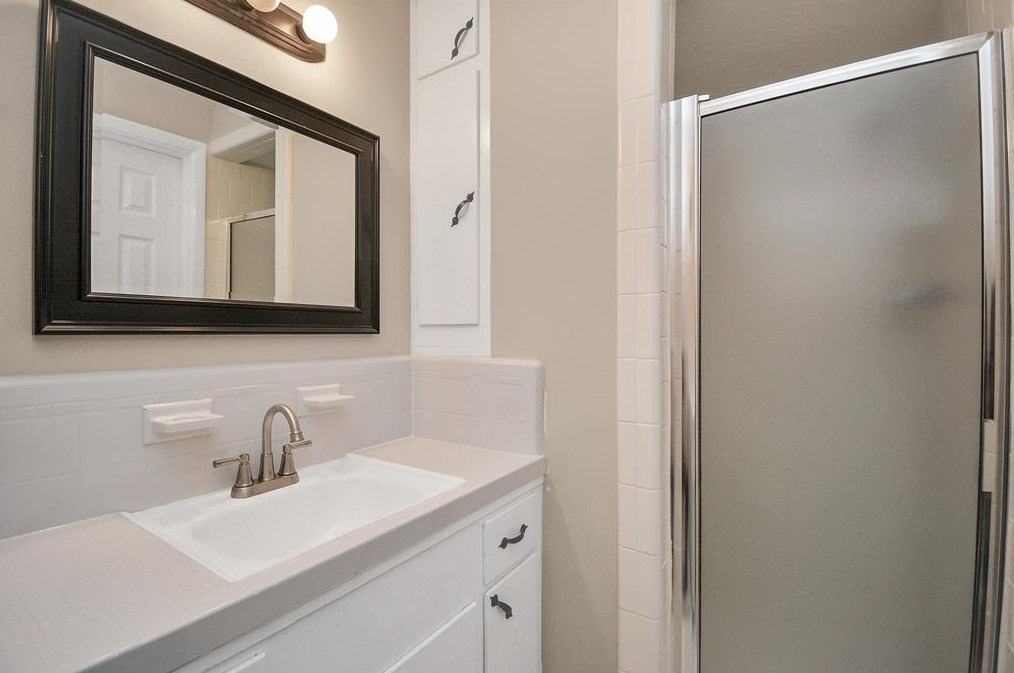 13918 Hollypark Dr, Houston TX  77015-3008 exterior