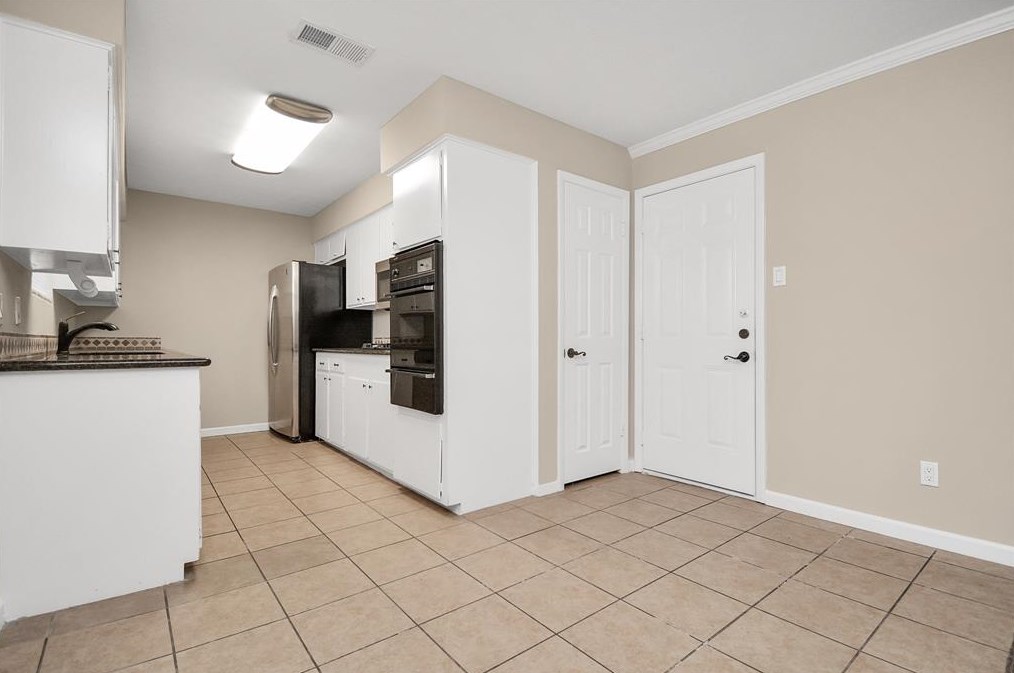 13918 Hollypark Dr, Houston TX  77015-3008 exterior