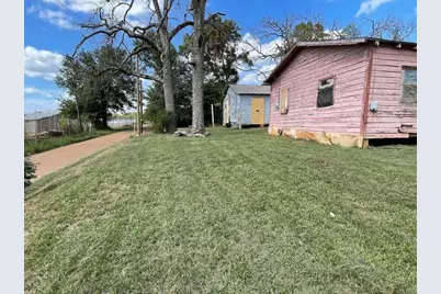 215 Maple Street, Palestine, TX 75801 - Photo 3