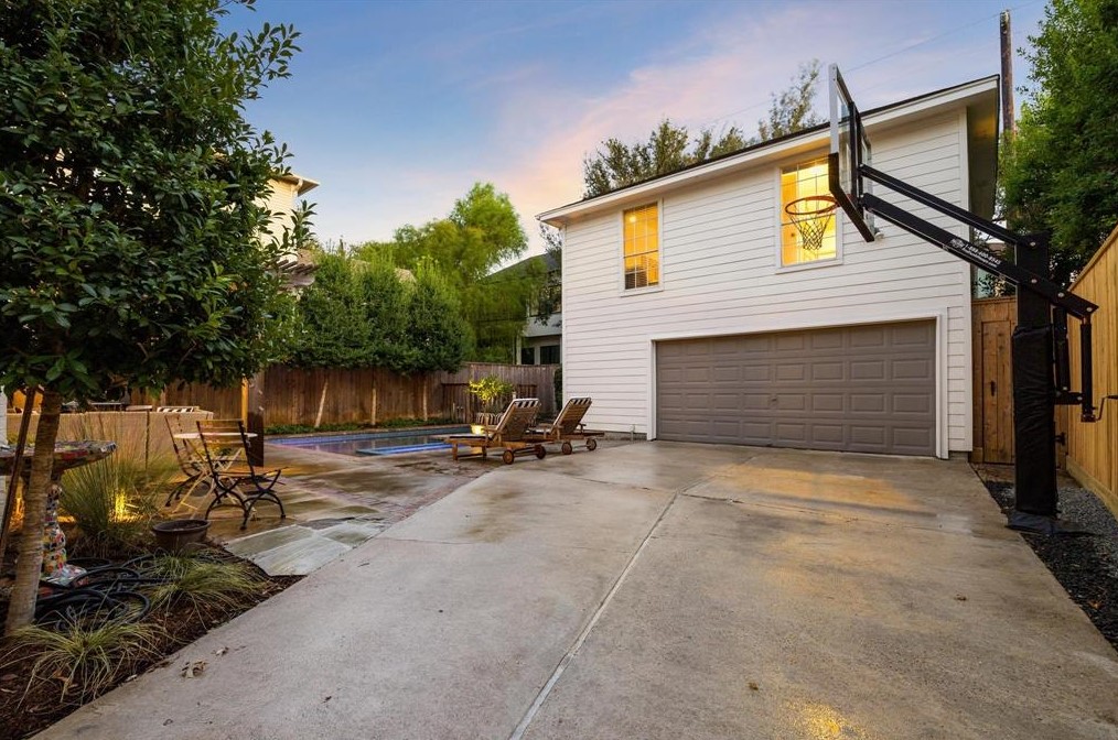 3611 Bellefontaine St, Houston TX  77025-1316 exterior