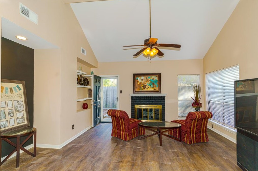 20119 Beechview Ln, Katy TX  77449-3124 exterior