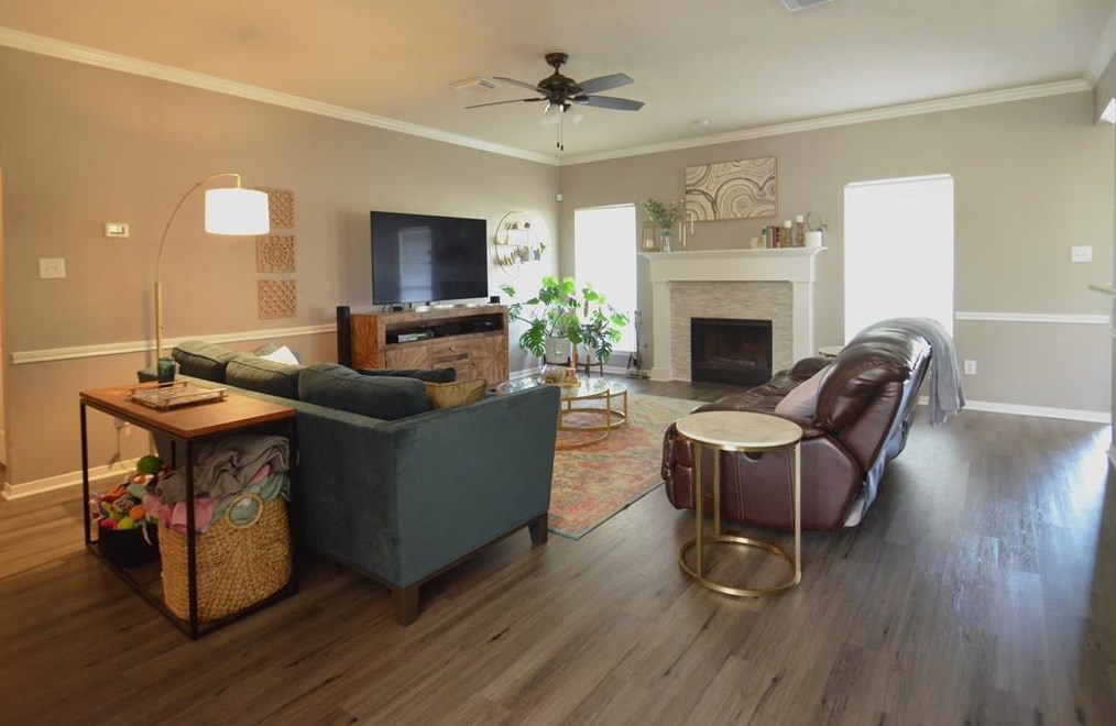 13611 Country Grn Ct, Houston TX  77059-3559 exterior