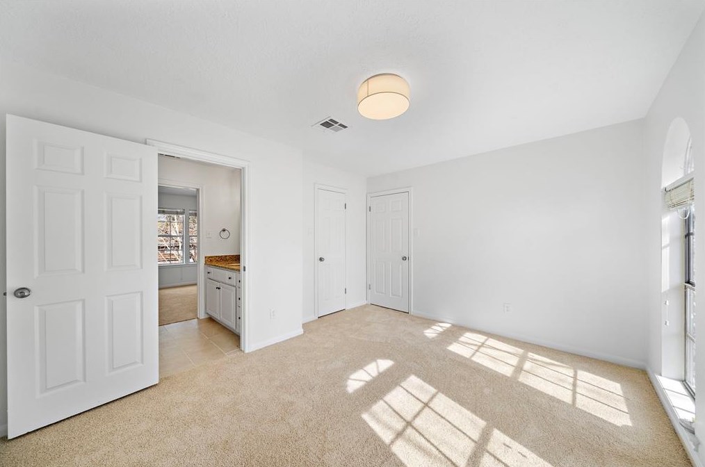 5323 Timber Shade Dr, Humble TX 77345-1700 exterior