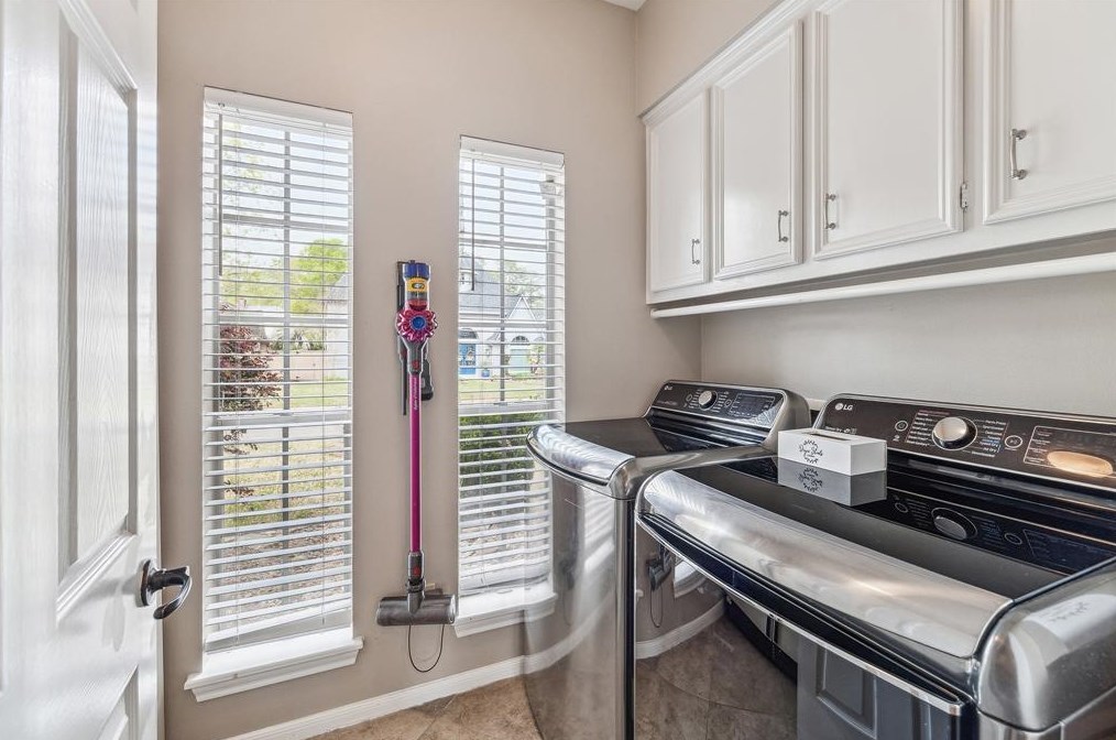 5818 Spring Lodge Dr, Humble TX 77345-2450 exterior