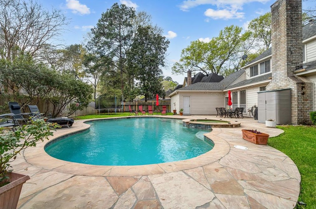 5818 Spring Lodge Dr, Humble TX 77345-2450 exterior