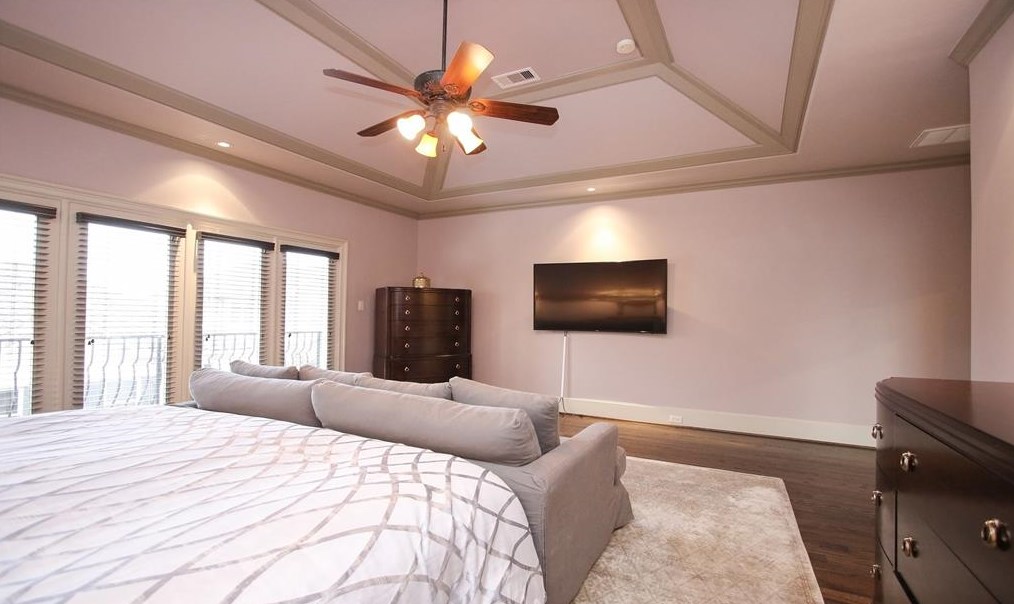 5523 Felice Dr, Houston TX  77081-4218 exterior