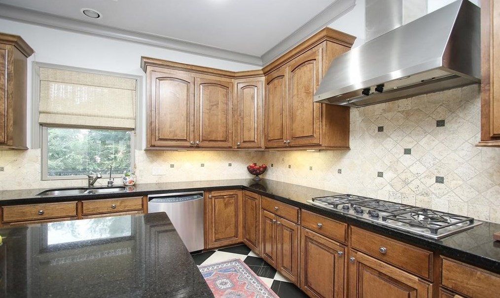 5523 Felice Dr, Houston TX  77081-4218 exterior
