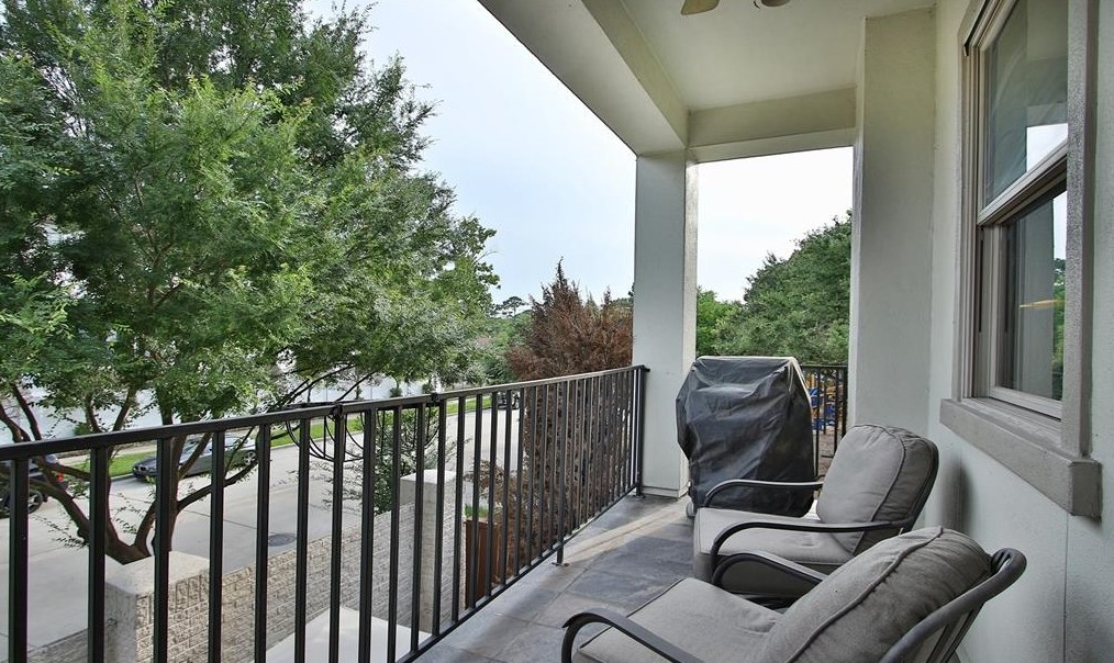 5523 Felice Dr, Houston TX  77081-4218 exterior
